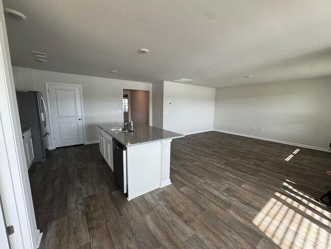 Building Photo - 403 Acosta Cir