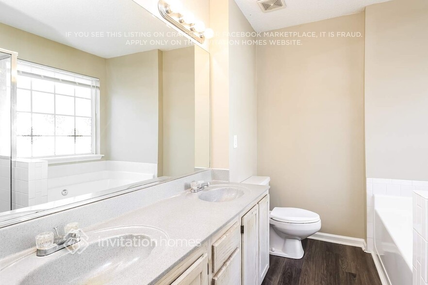 Building Photo - 8410 Blue Aster Ln