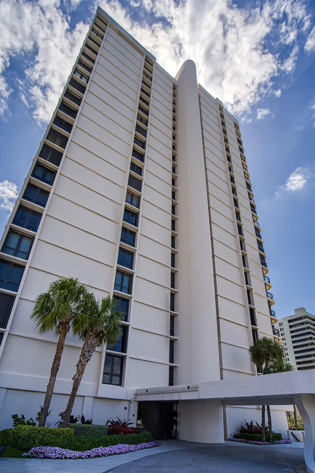 Building Photo - 5380 N Ocean Dr