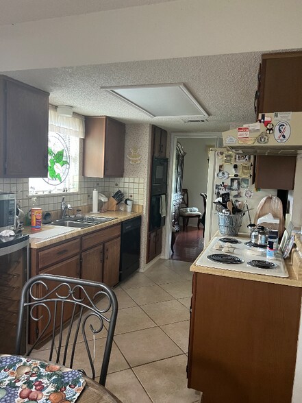 Building Photo - 18406 Tall Cypress Dr