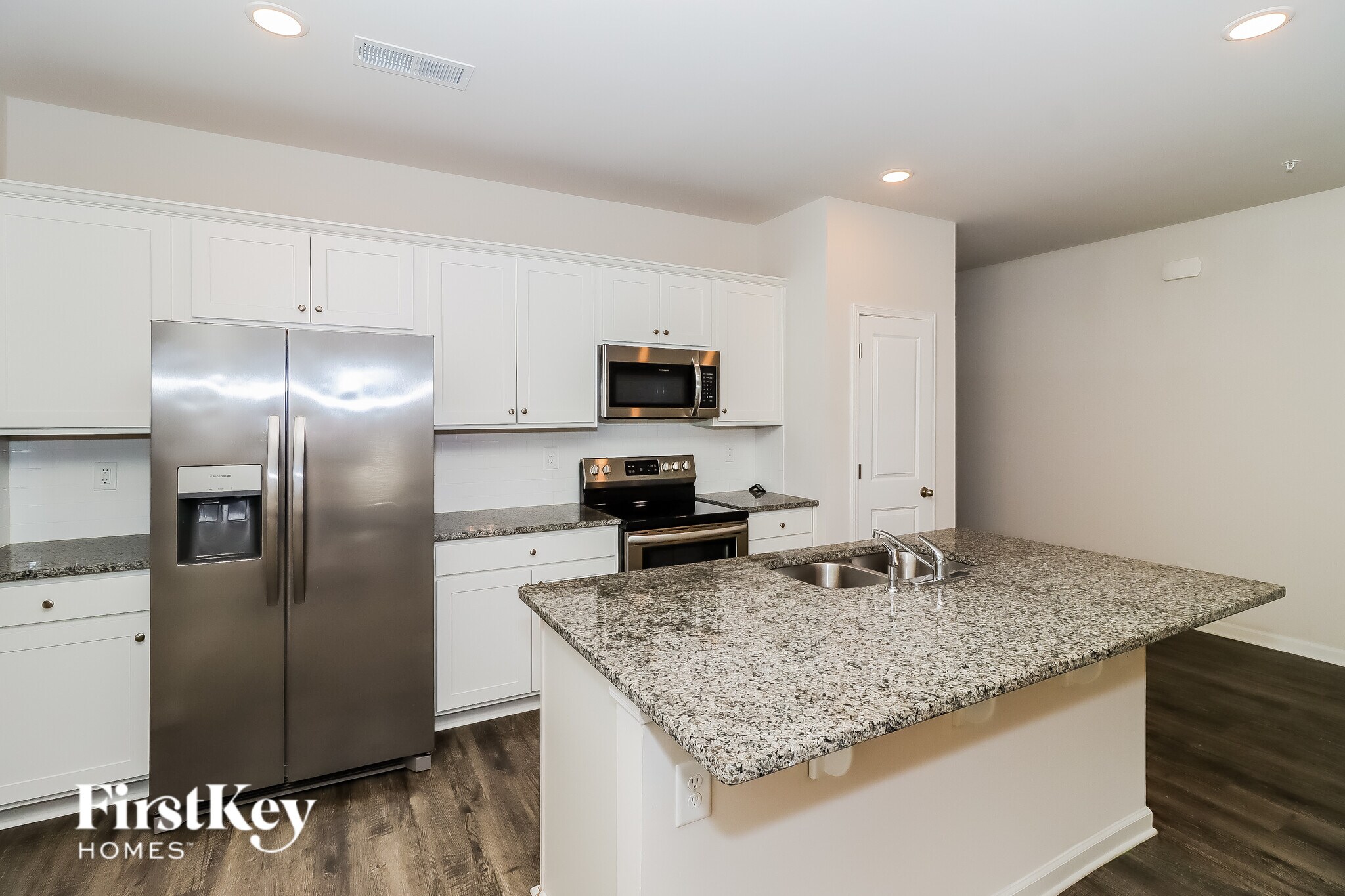 Building Photo - 2092 Cypress Village Dr NW