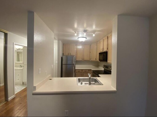 Building Photo - 2250 24th St