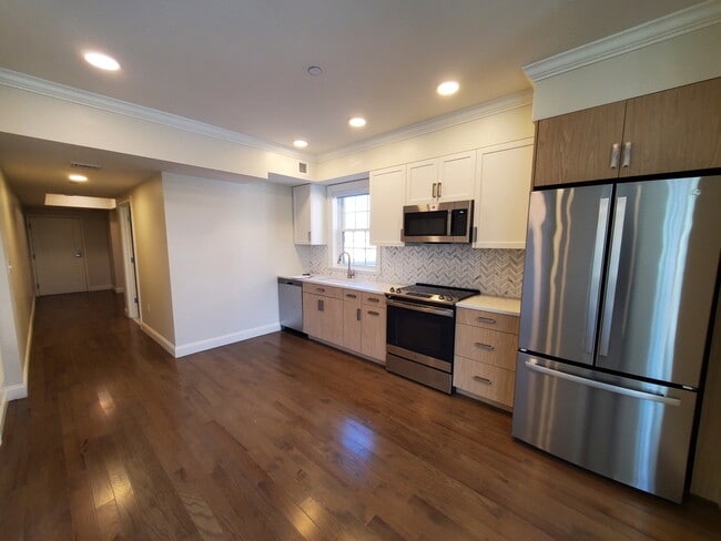 Building Photo - 39 Herrick Rd