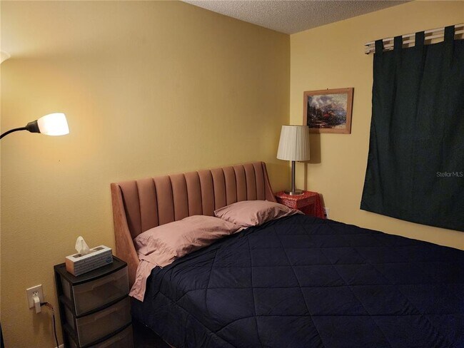 Building Photo - 3064 Lake Bayshore Dr