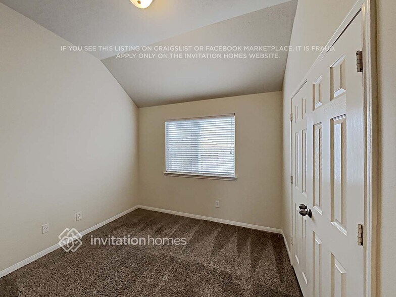 Building Photo - 1022 Bahia Vista Dr