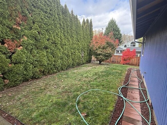 Building Photo - 1943 SE 73rd Ave