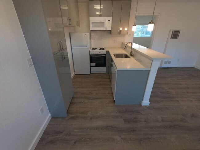 Building Photo - 2828 College Ave