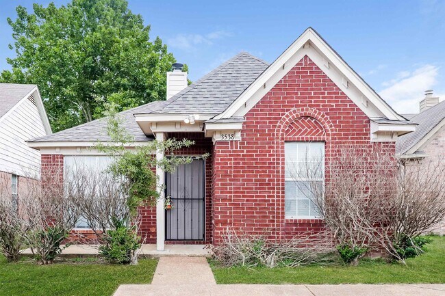 Primary Photo - 3538 E Regency Park Cir