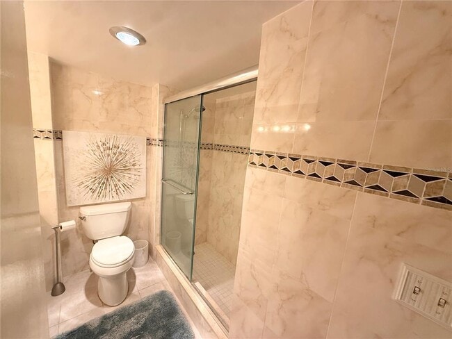 Building Photo - 880 Mandalay Ave