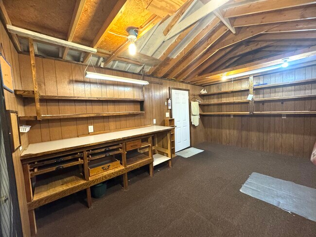 Building Photo - 15 W Worley Ave