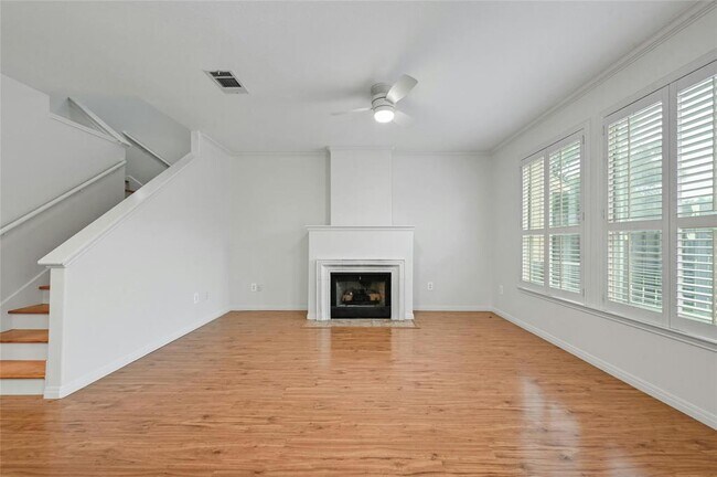 Building Photo - 4620 W William Cannon Dr