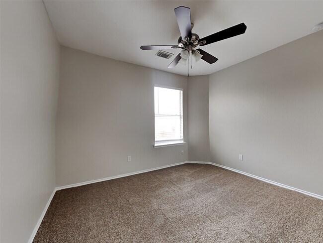 Building Photo - 427 Remington Creek Dr