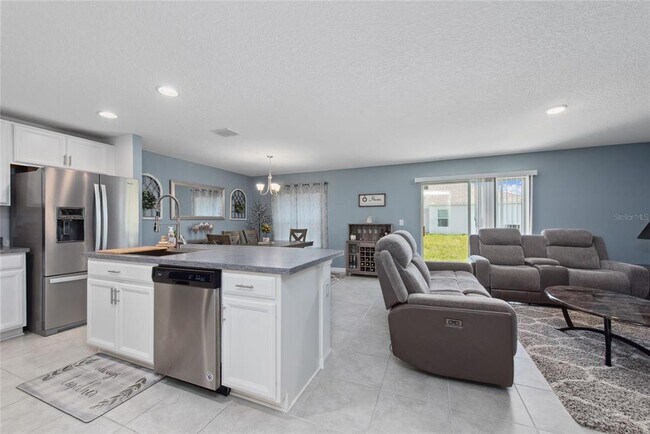 Building Photo - 723 Jefferson St