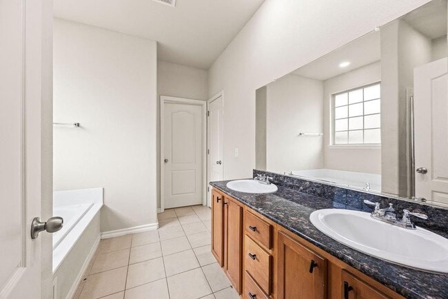 Building Photo - 4300 SW Brownstone Ave
