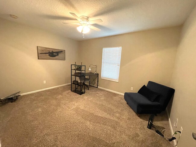 Building Photo - 11 Riviera Estates Ct