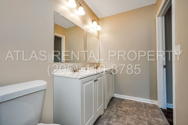 Building Photo - Beautiful 3 Bedroom, 2 Bath Duplex in Childersburg