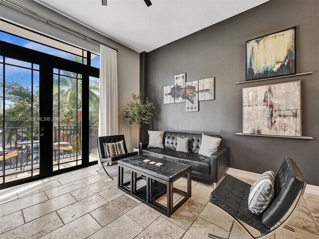 Building Photo - 2356 Wilton Dr