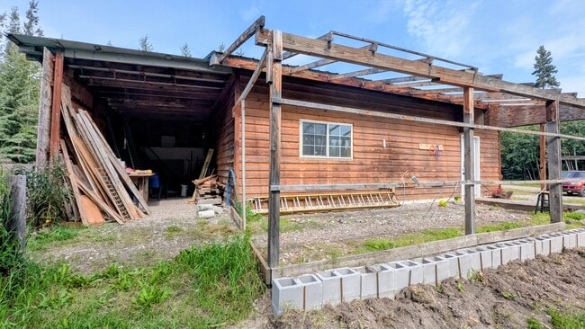 Building Photo - 3451 Sharon Rd