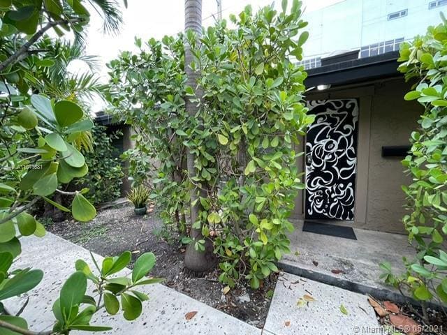 Building Photo - 118 NW 24th St