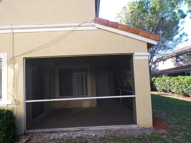 Building Photo - 1620 Cetona Dr