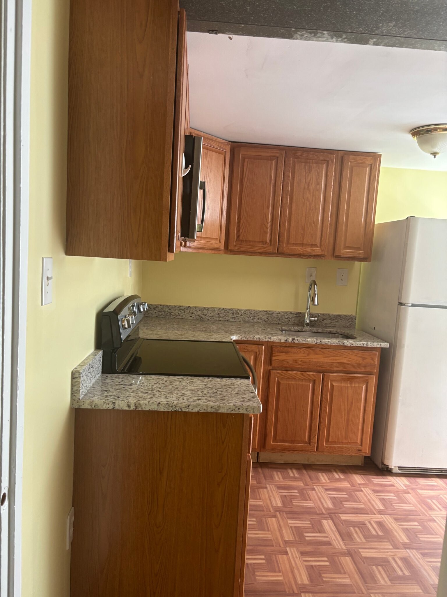 Building Photo - 7216 Belinger Ct