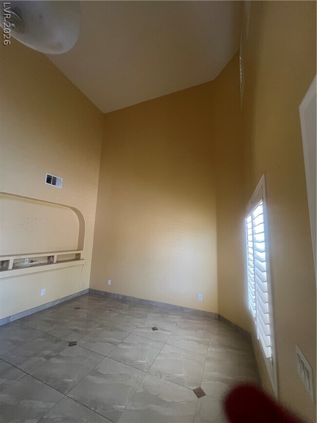 Building Photo - 5233 Aztec Heights St