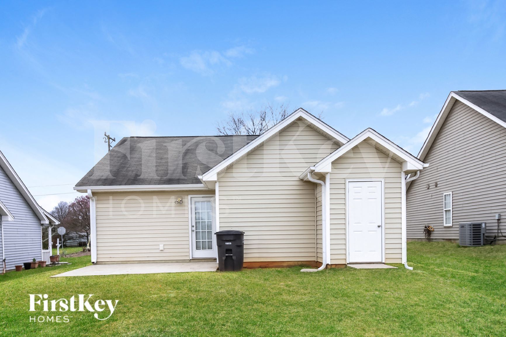 Building Photo - 329 Wright St