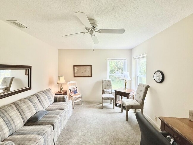 Building Photo - 8724 Ashbury Dr