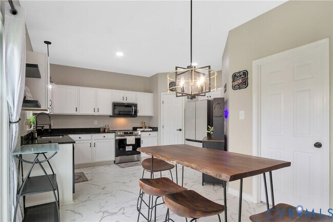 Building Photo - 10868 White Dogwood Dr