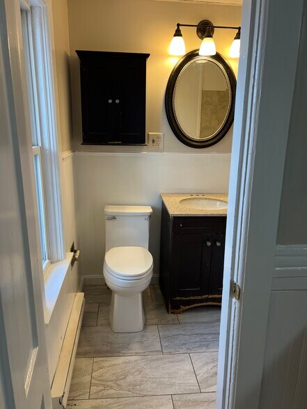 Building Photo - 143 Charlton St