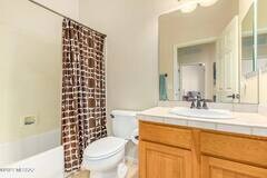 Building Photo - 2215 E Stone Stable Dr