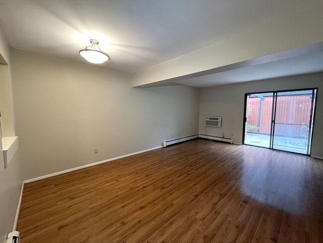 Building Photo - 3 Bed Fort Collins Condo Available Now Near CSU | Parking Included + $300 Off First Month