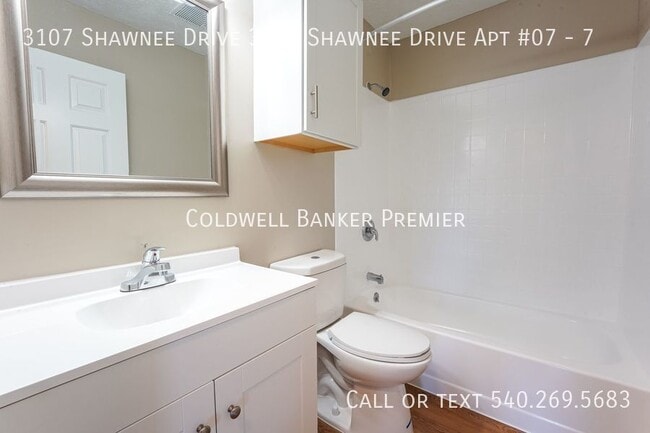 Building Photo - 3107 Shawnee Dr