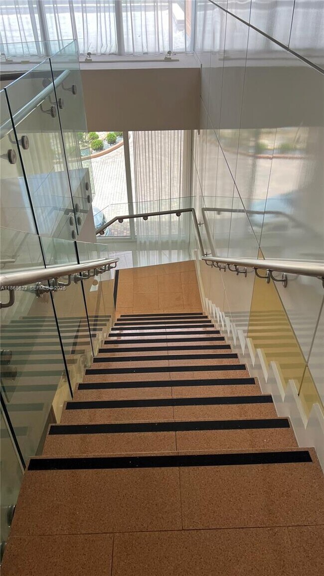 Building Photo - 2775 NE 187th St