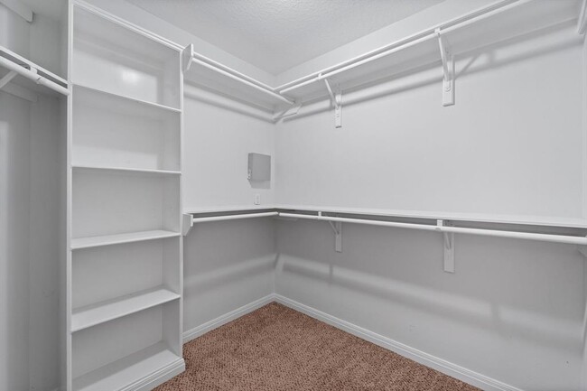 Building Photo - 309 Lakeside Ln