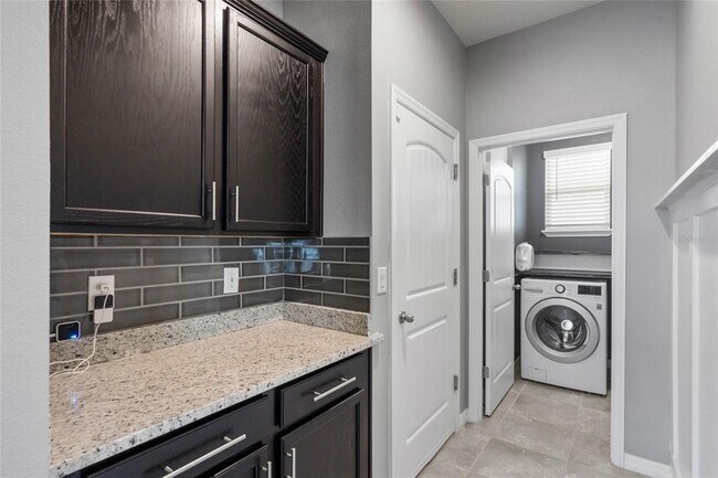 Building Photo - 10131 Audubon Trce Aly