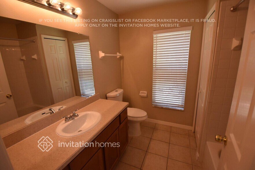 Building Photo - 4001 Saddlewood Dr