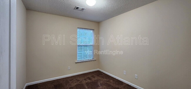 Building Photo - 6864 Mountain Cir