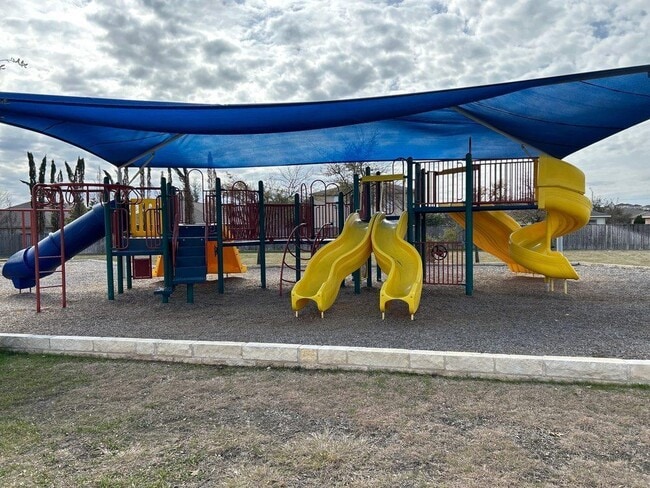 Building Photo - 921 Dexter Dr