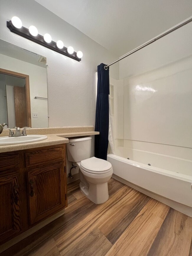 Building Photo - 2865 Sundown Ln