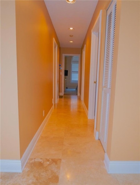 Building Photo - 20107 Ocean Key Dr