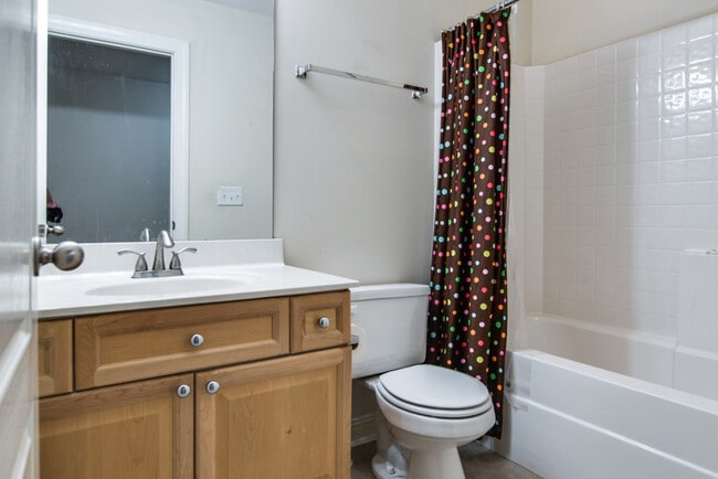 Building Photo - **ESTABLISHED NEIGHBORHOOD, AMAZING LOCATION**