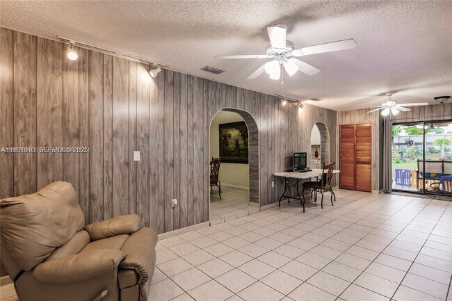 Building Photo - 10350 SW 167th St