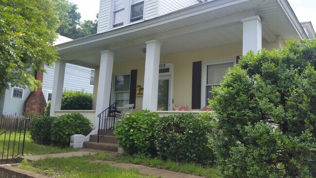 Primary Photo - 809 Bay Ridge Ave