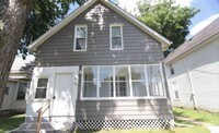Building Photo - Nice 2 Bedroom 1 Bath House with Garage in...