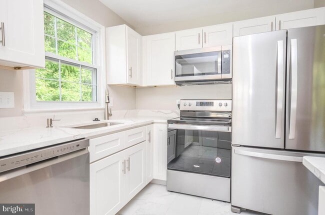 Building Photo - 3814 Archer Pl