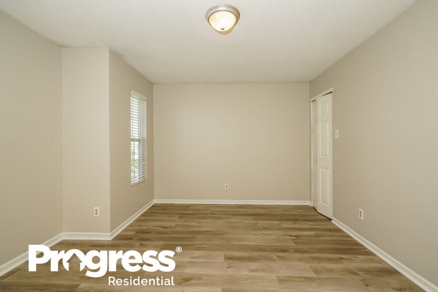 Building Photo - 8317 Becks Mill Ln