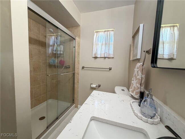 Building Photo - 1115 SW 54th Ln