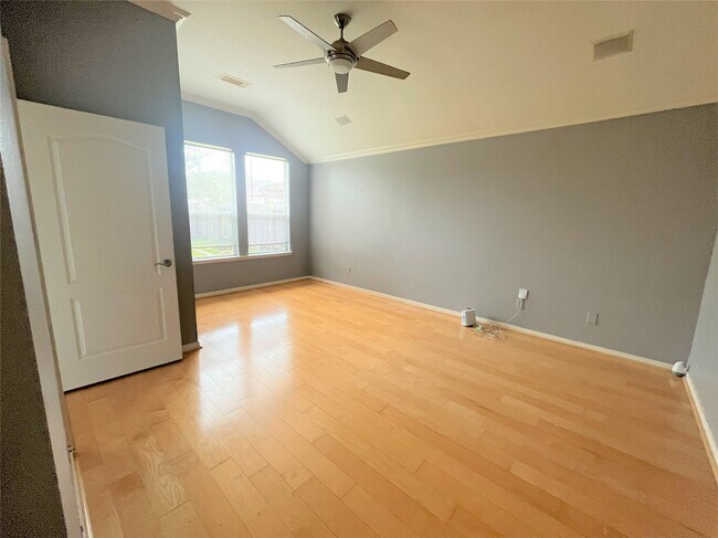 Building Photo - 3010 Calvert Crossing Ct