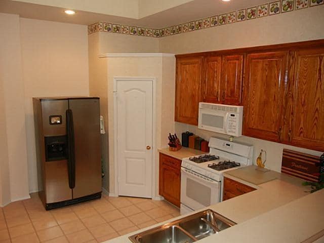 Building Photo - 1606 Mapleleaf Falls Dr